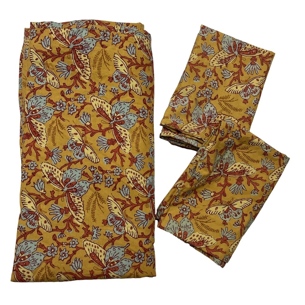 UO Home Urban Outfitters Papillon Duvet Set In Gold Queen Size + 2 Standard Case